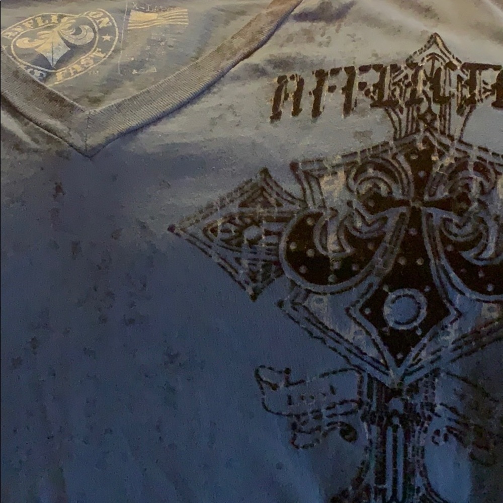 2 XL Affliction men’s shirt
